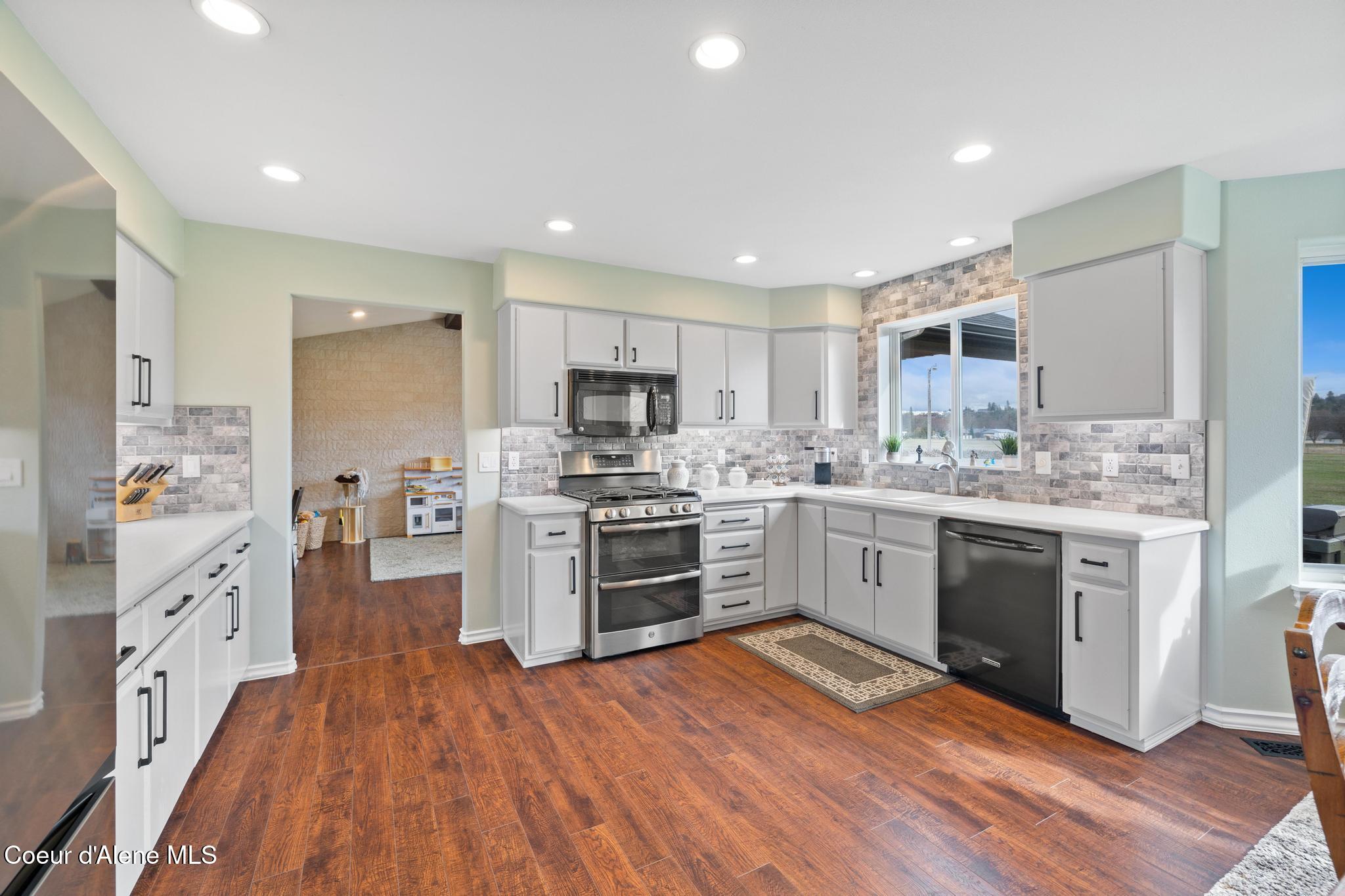 4450 E Poleline Ave, Post Falls, Texas image 11