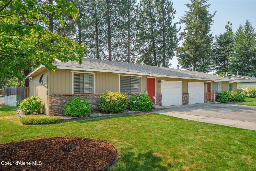 Photo of 2903/2905 Honeysuckle DR, Coeur dAlene, ID 83815 (MLS # 26-8402)