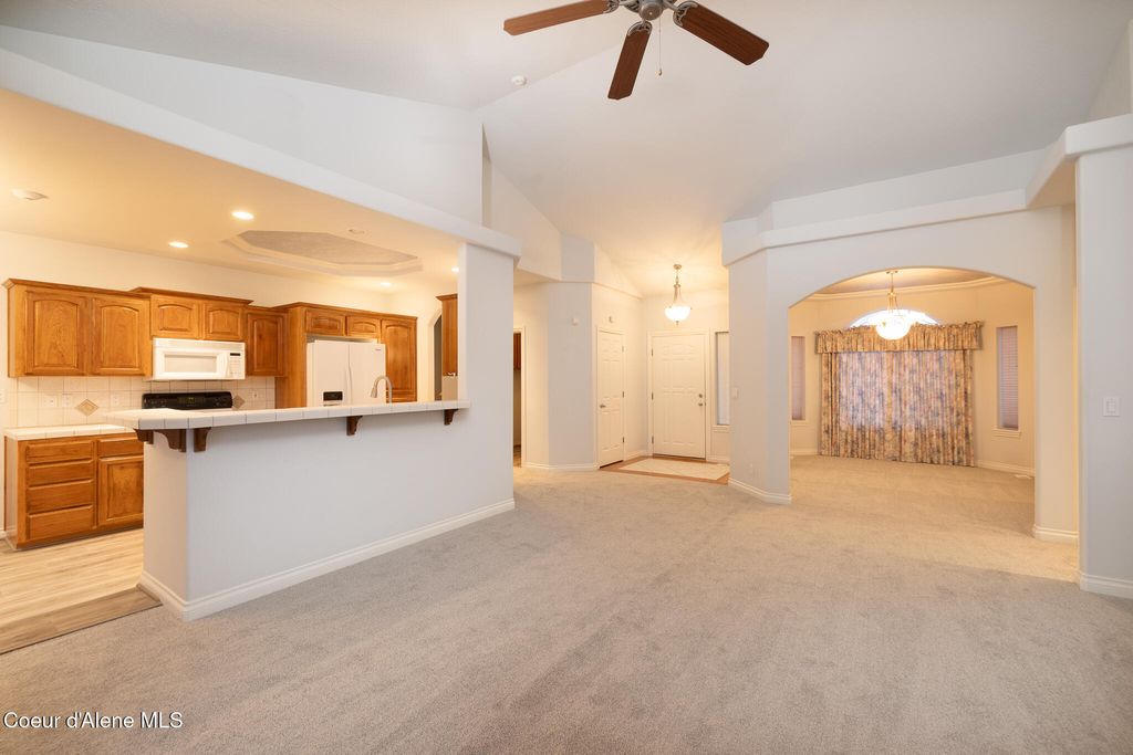 Photo of 1414 WESTDALE Dr, Hayden, ID 83835 (MLS # 26-316)