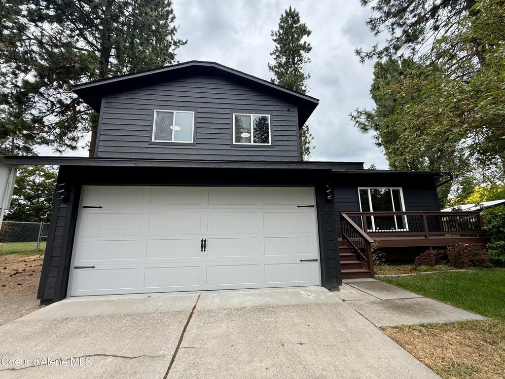 Photo of 6091 GALEWOOD Dr, Coeur dAlene, ID 83815 (MLS # 25-7390)