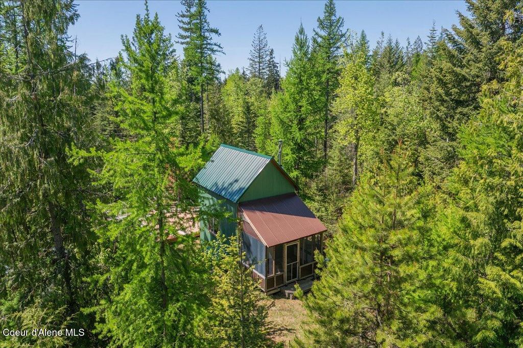 Photo of 1438 Rolling Thunder Ridge Ridge, Sandpoint, ID 83864 (MLS # 25-4647)