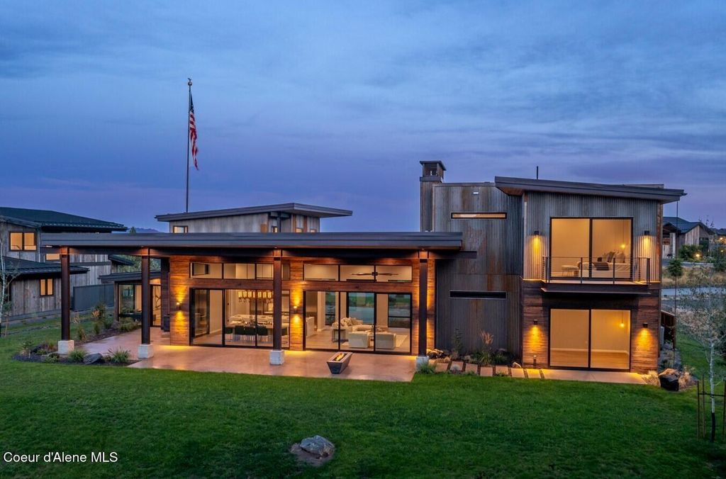 Photo of 15111 CHALK HILL Dr, Coeur dAlene, ID 83814 (MLS # 25-2682)