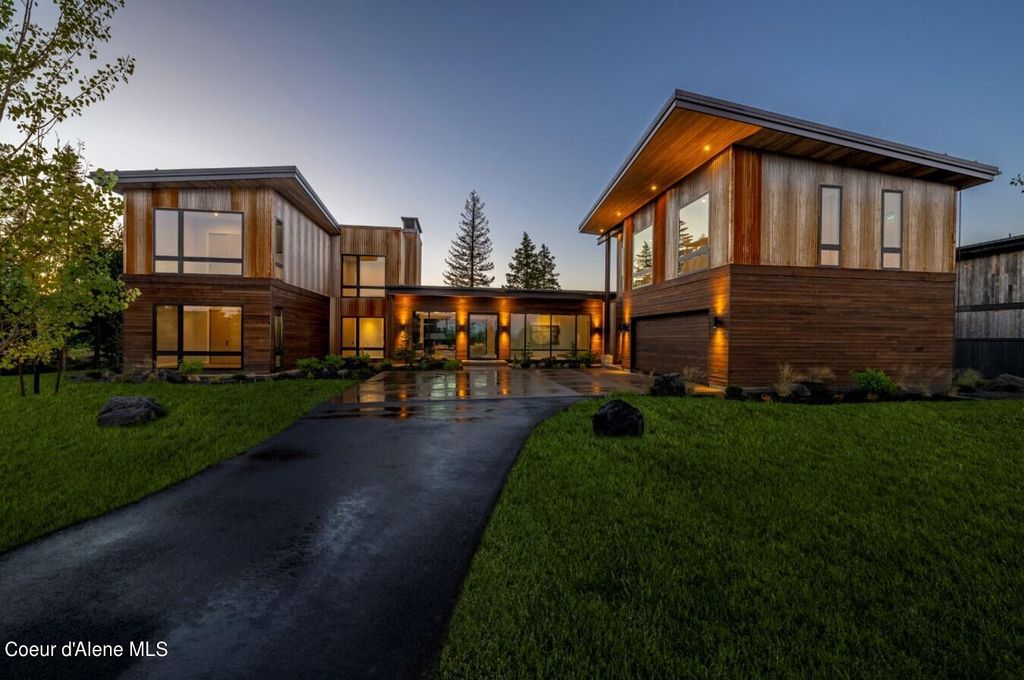 Photo of 15111 CHALK HILL Dr, Coeur dAlene, ID 83814 (MLS # 25-2682)