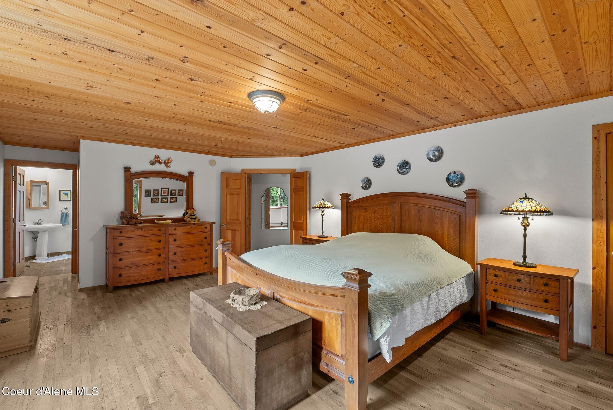 335 Tamarack Ln, Sagle, Alaska image 18