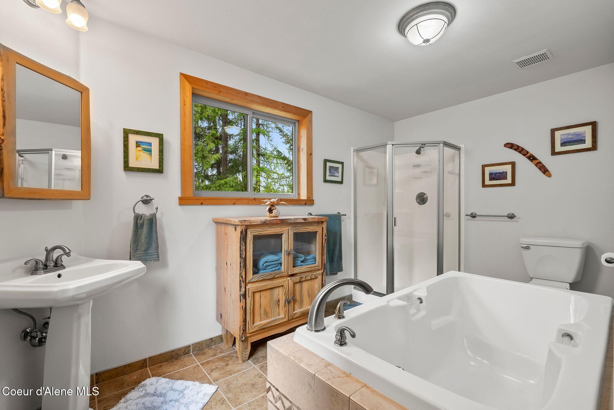335 Tamarack Ln, Sagle, Alaska image 21