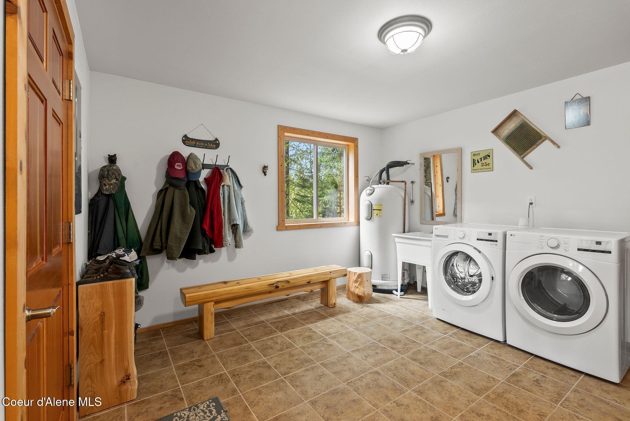 335 Tamarack Ln, Sagle, Alaska image 32