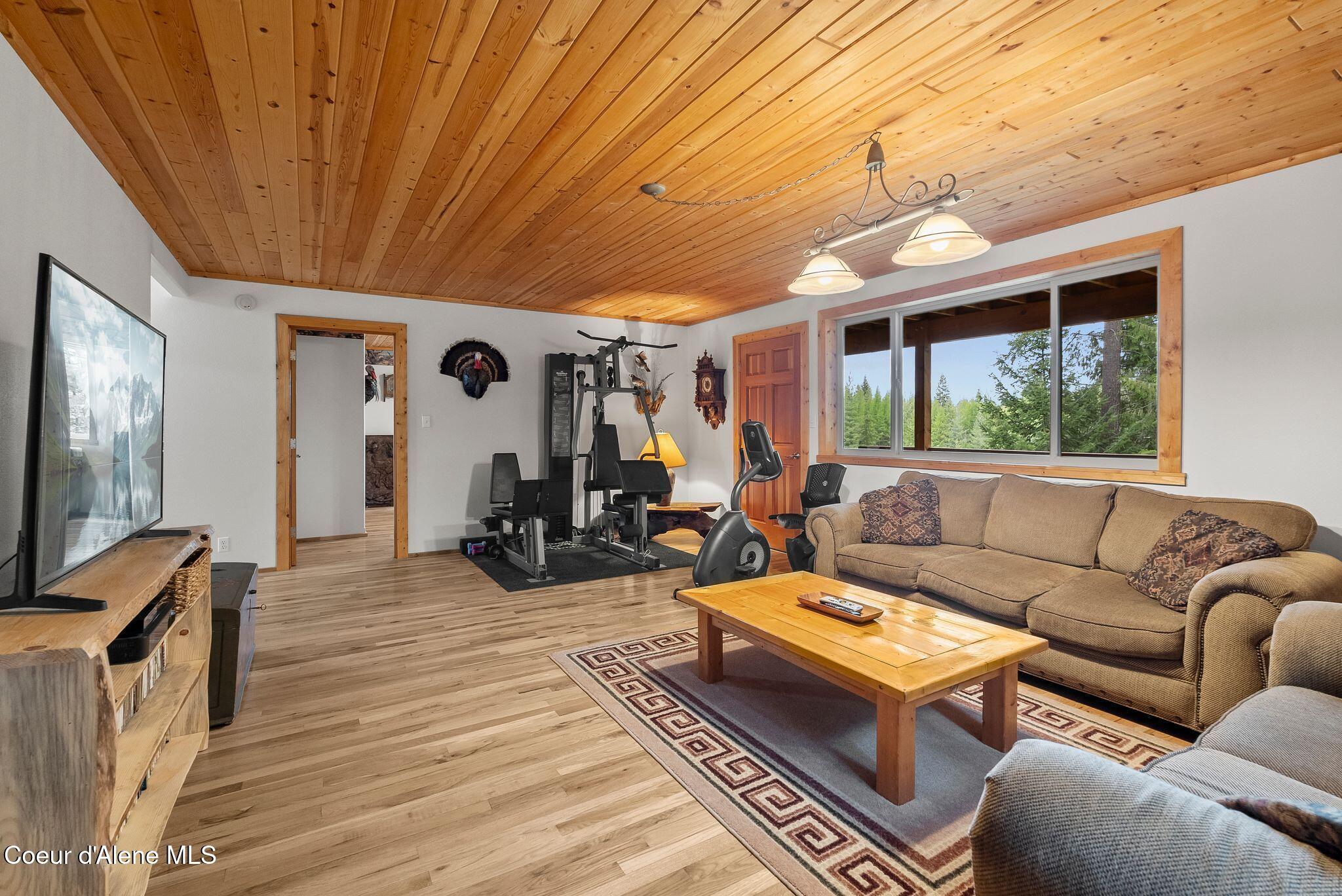 335 Tamarack Ln, Sagle, Alaska image 25
