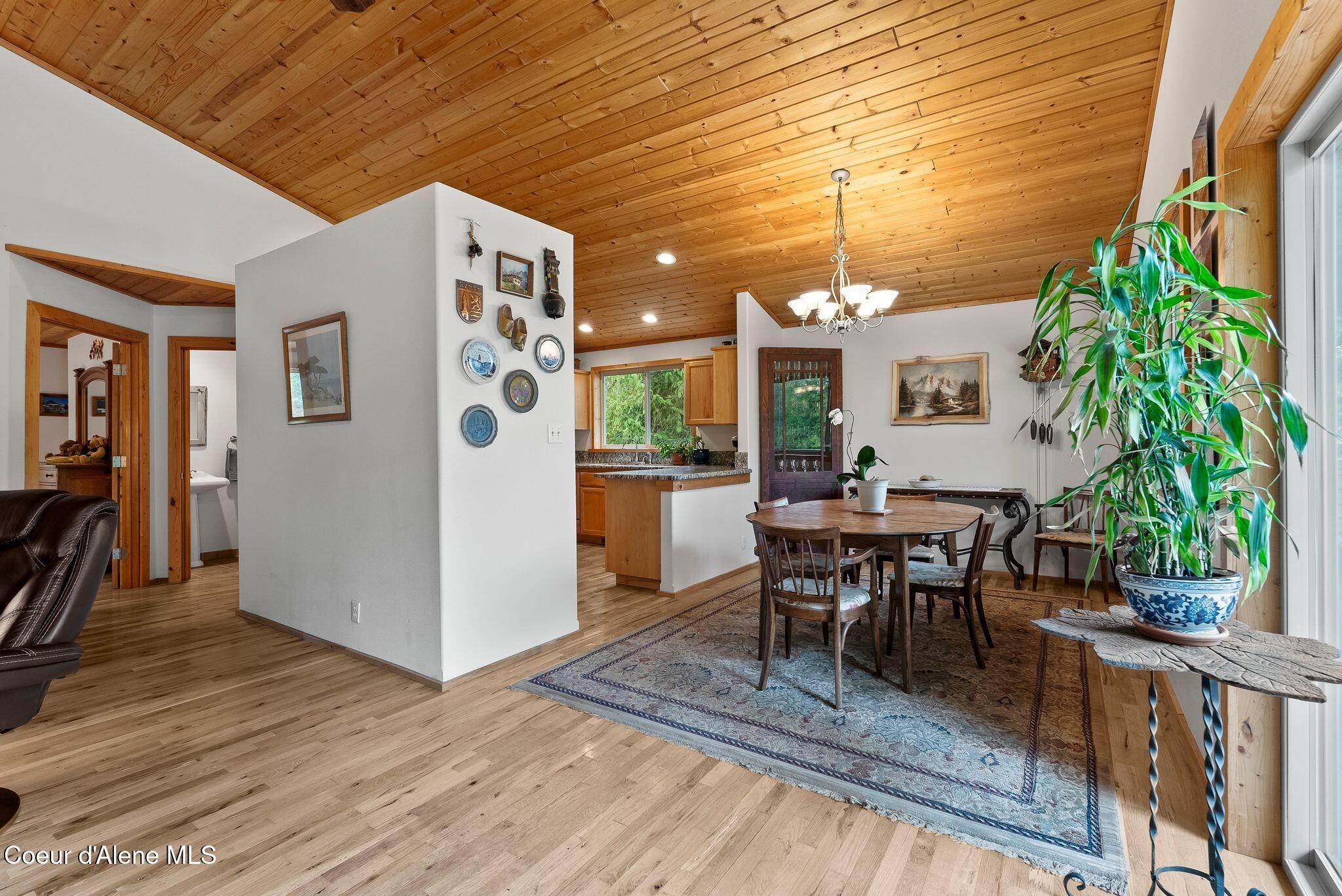 335 Tamarack Ln, Sagle, Alaska image 16