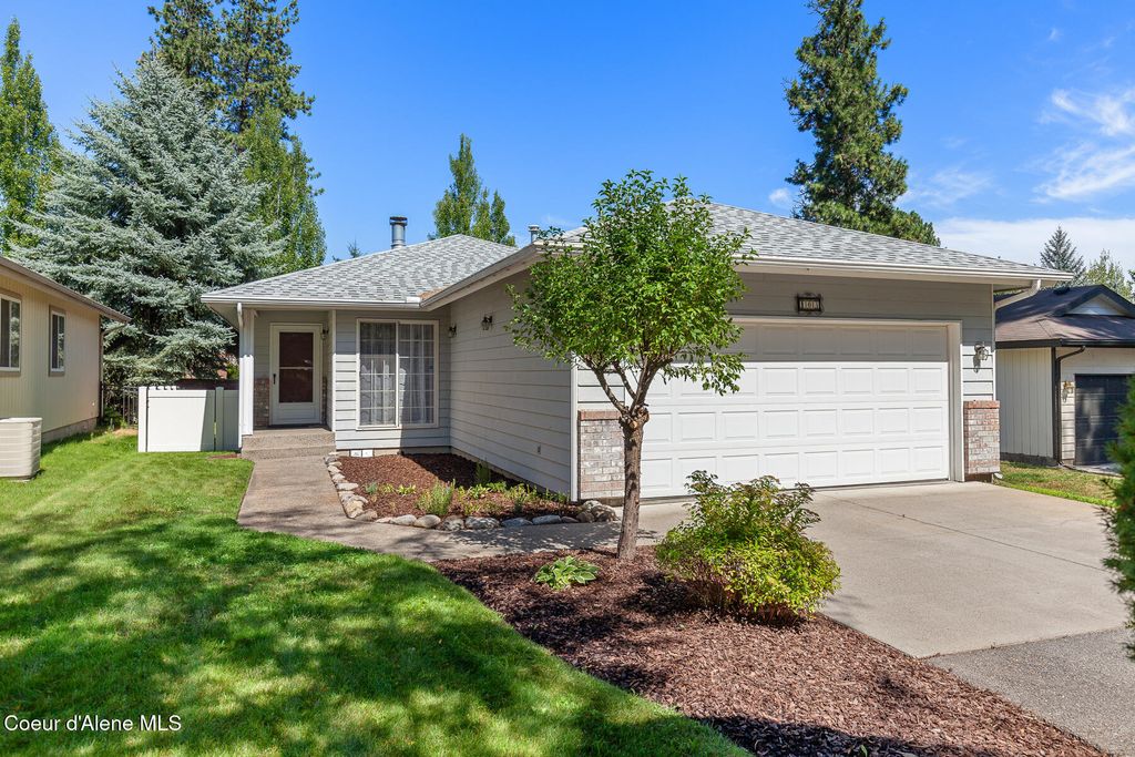 Photo of 103 HARBOR PARK Park, Post Falls, ID 83854 (MLS # 25-8339)