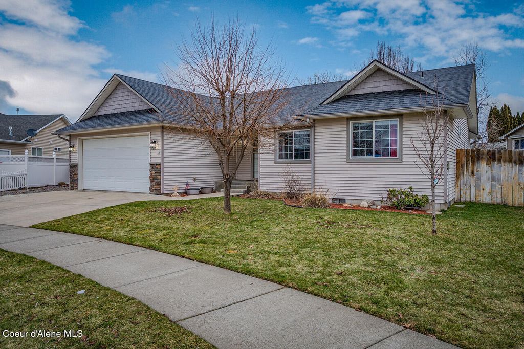 Photo of 9499 MACIE Loop, Hayden, ID 83835 (MLS # 26-626)