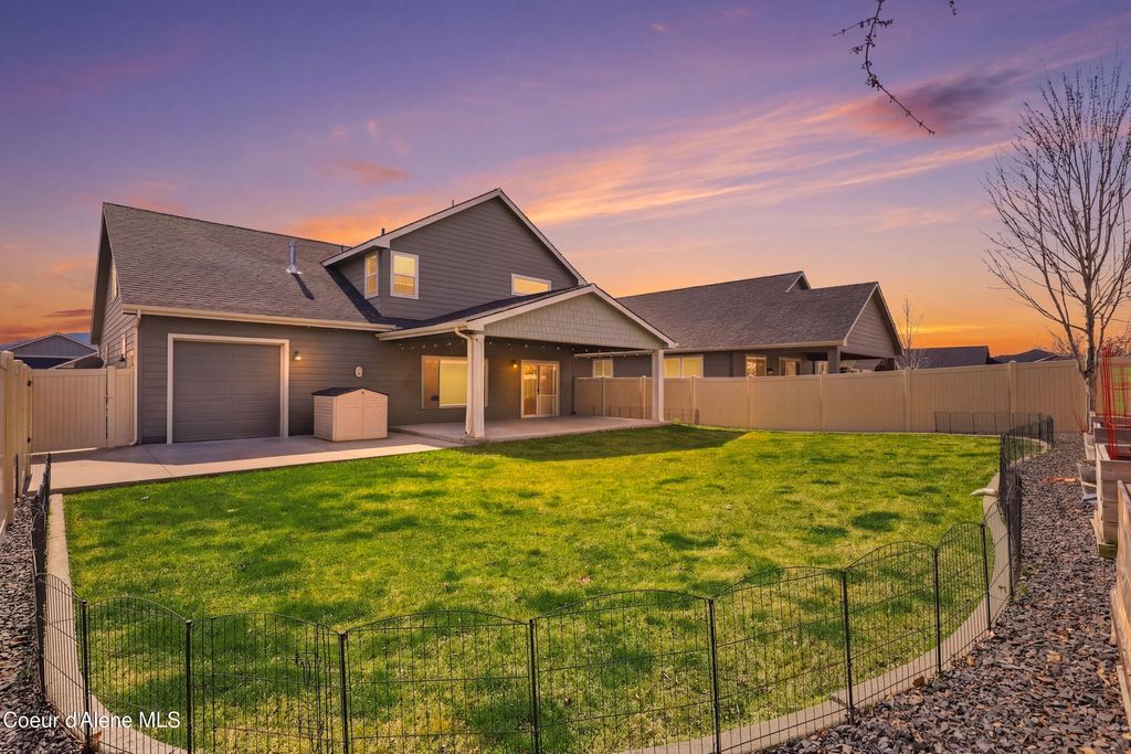 Photo of 623 Penrose Ave, Post Falls, ID 83854 (MLS # 26-2917)