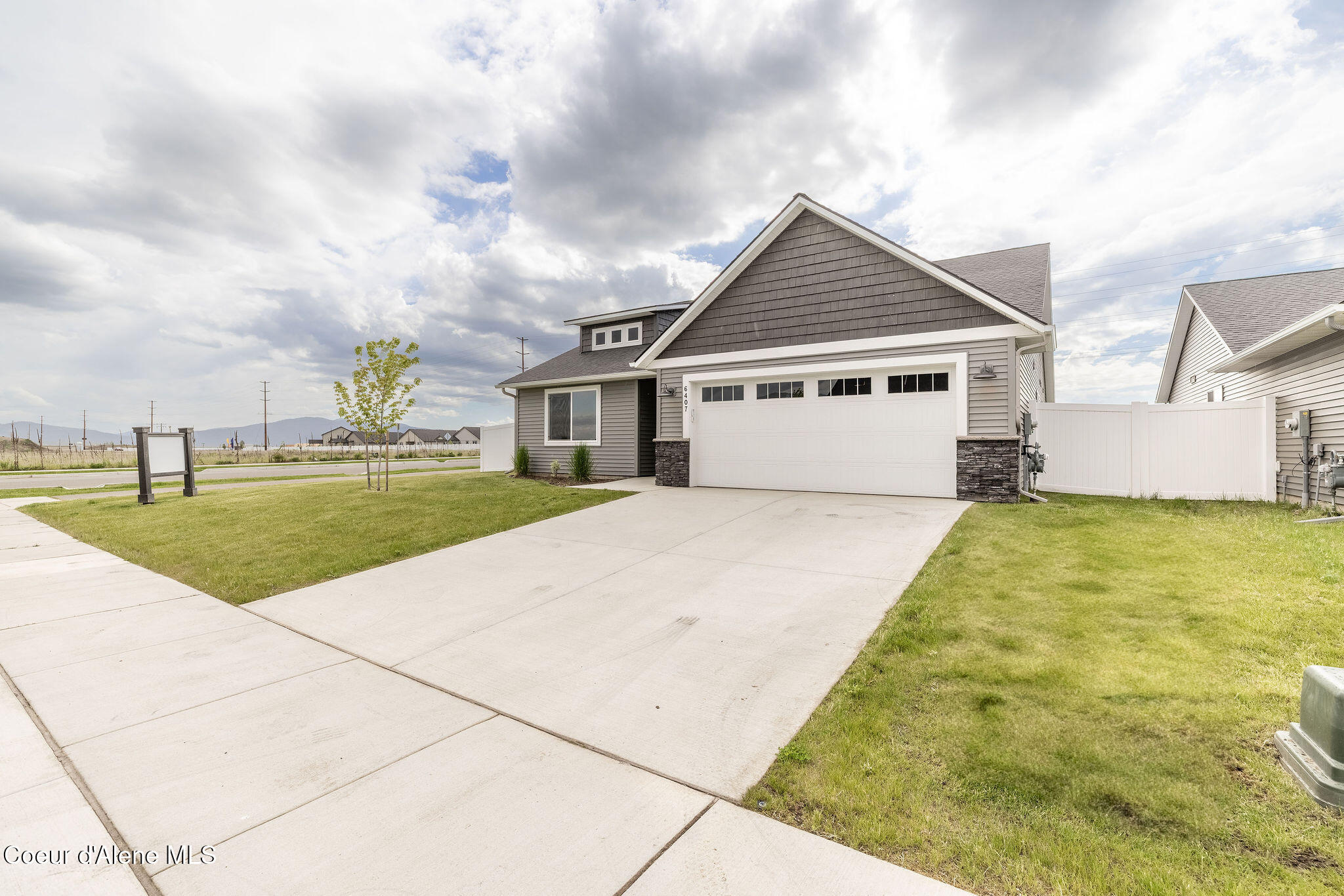 6407 W Bowmore Lane, Rathdrum, Alaska image 2