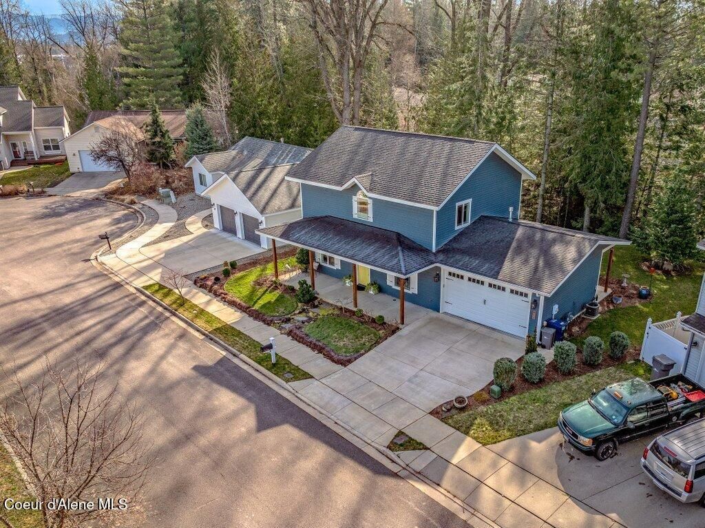 Photo of 411 Louis Ln, Sandpoint, ID 83864 (MLS # 26-2619)