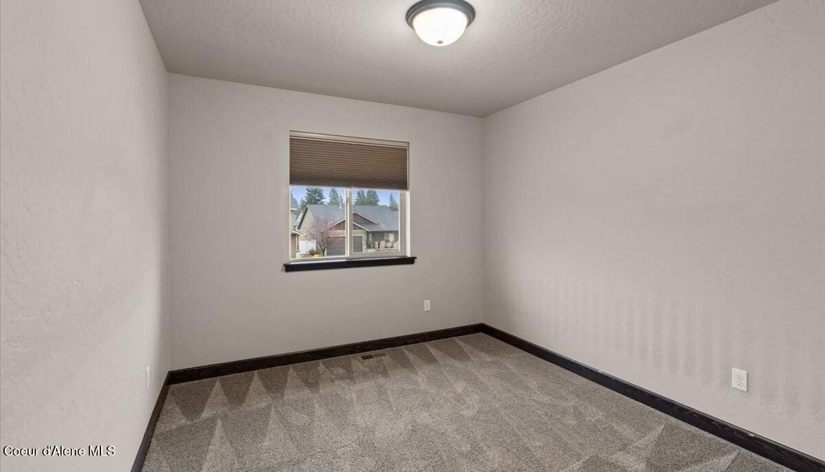6704 N Gavin Loop, Coeur d'Alene, Idaho image 27