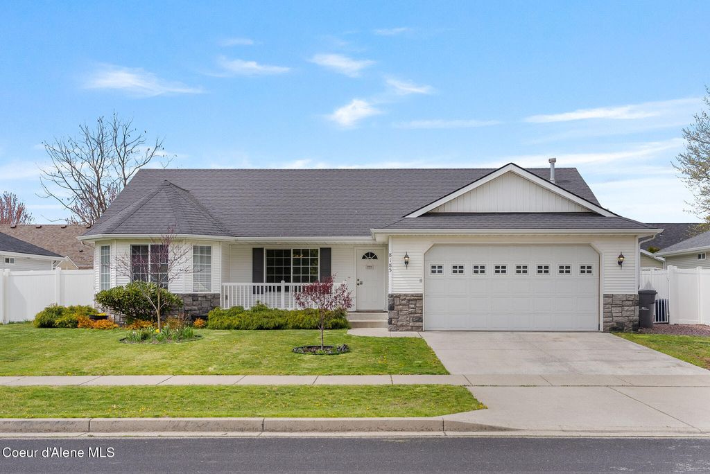 Photo of 8185 SALLY St, Hayden, ID 83835 (MLS # 26-4311)