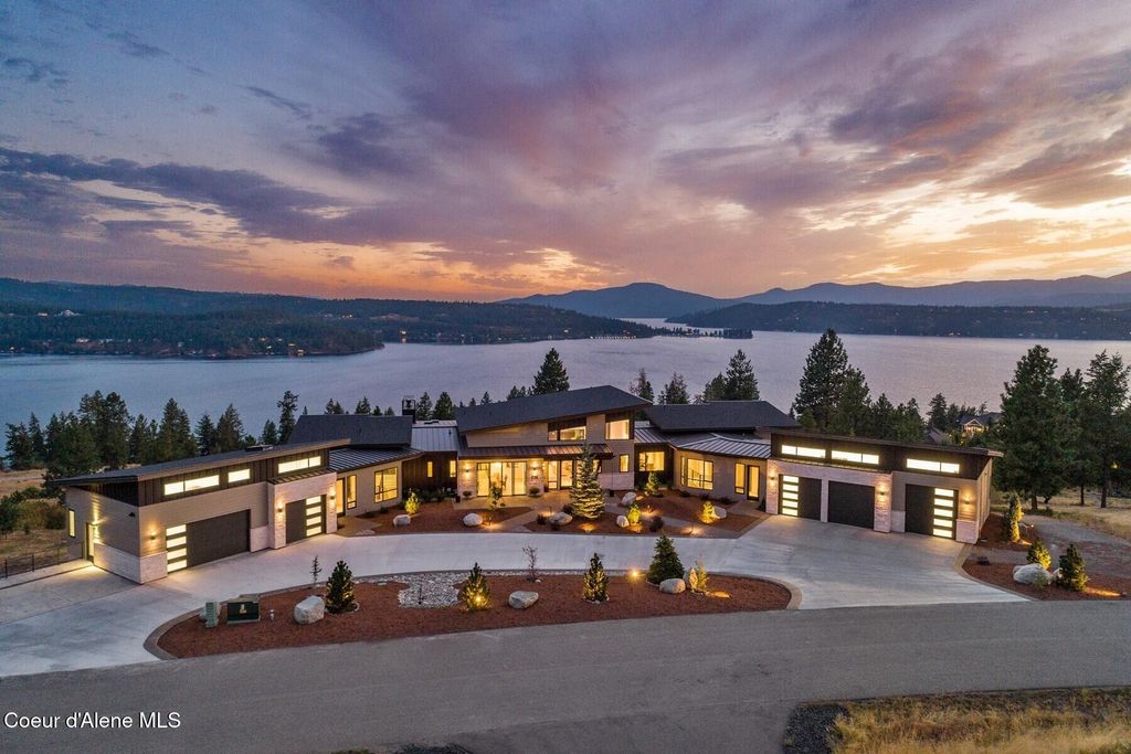 Photo of 2766 Helen Dr, Coeur dAlene, ID 83814 (MLS # 25-1899)
