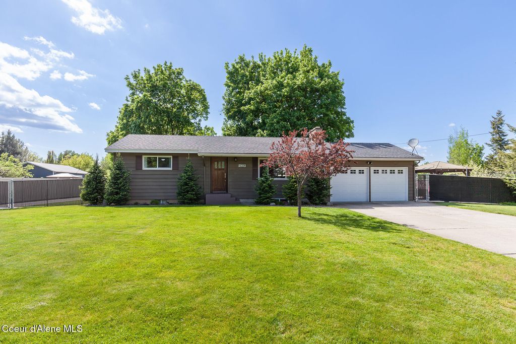 Photo of 5903 Davenport ST, Dalton Gardens, ID 83815 (MLS # 26-4673)