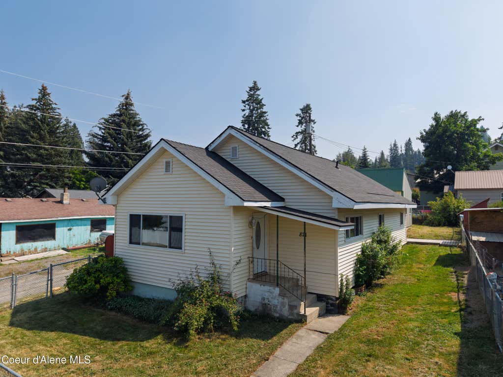 Photo of 821 Washington AVE, St. Maries, ID 83861 (MLS # 26-7991)
