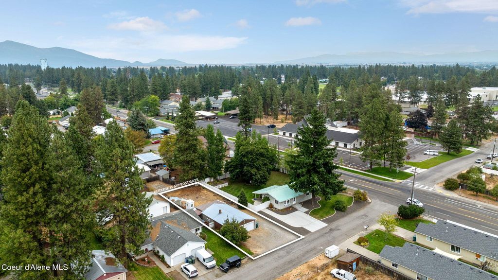 Photo of 104 16TH Ave, Post Falls, ID 83854 (MLS # 25-9593)