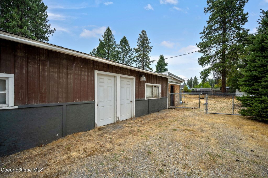 Photo of 104 16TH Ave, Post Falls, ID 83854 (MLS # 25-9593)