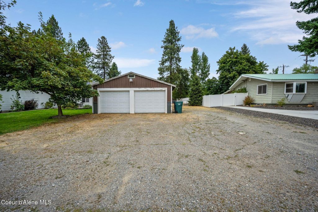 Photo of 104 16TH Ave, Post Falls, ID 83854 (MLS # 25-9593)