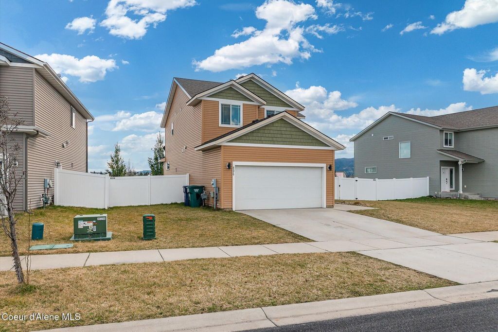 Photo of 8576 Haddon St, Post Falls, ID 83854 (MLS # 26-2131)