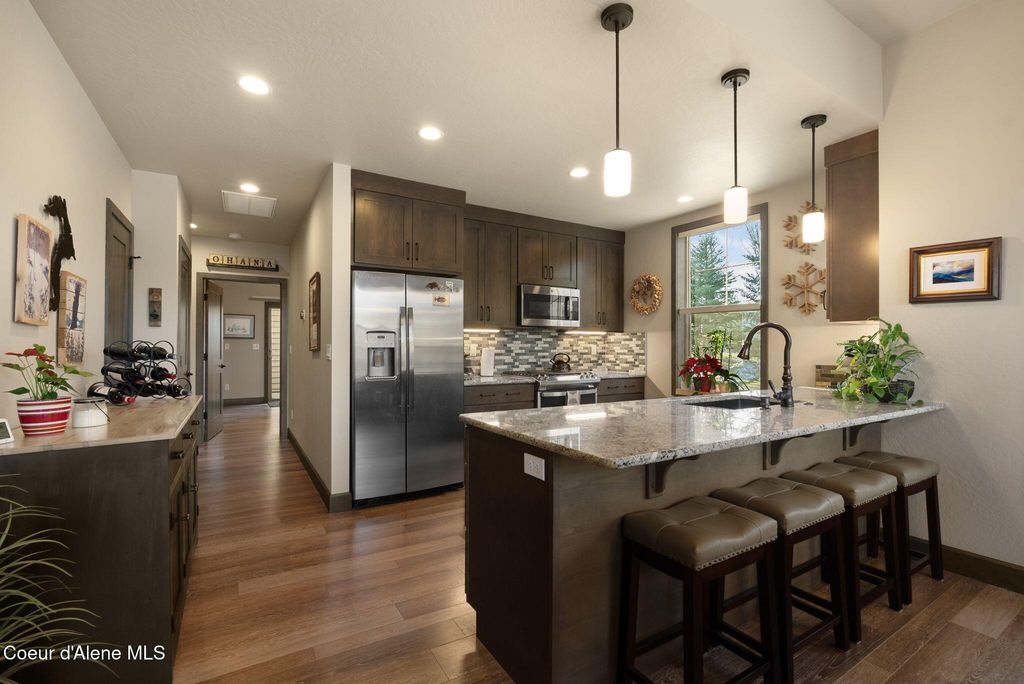 Photo of 512 Guthrie #UNIT 702, Sandpoint, ID 83864 (MLS # 26-741)