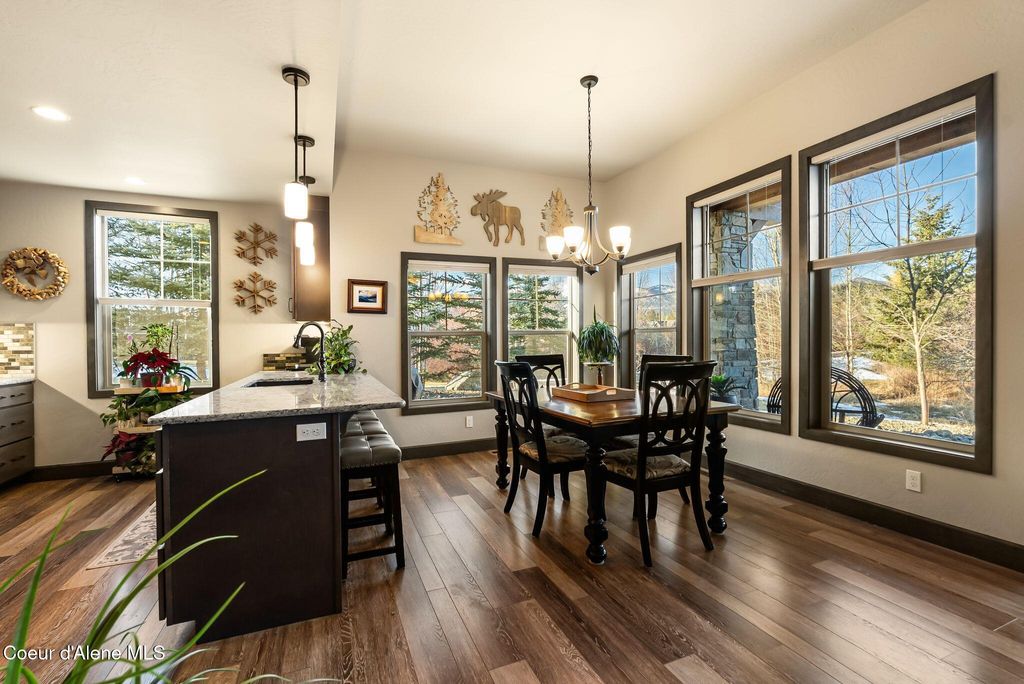 Photo of 512 Guthrie #UNIT 702, Sandpoint, ID 83864 (MLS # 26-741)