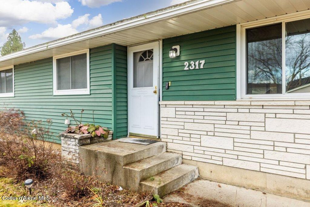 Photo of 2317 Honeysuckle Dr, Coeur dAlene, ID 83814 (MLS # 26-296)