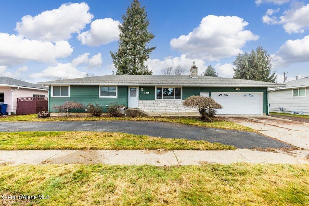 Photo of 2317 Honeysuckle Dr, Coeur dAlene, ID 83814 (MLS # 26-296)