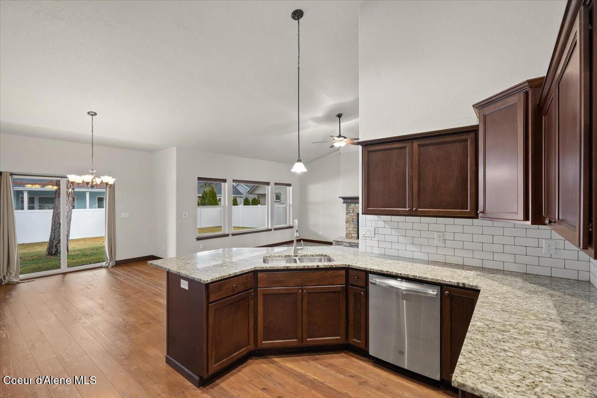 1459 W Chestnut Way, Coeur d'Alene, Idaho image 8