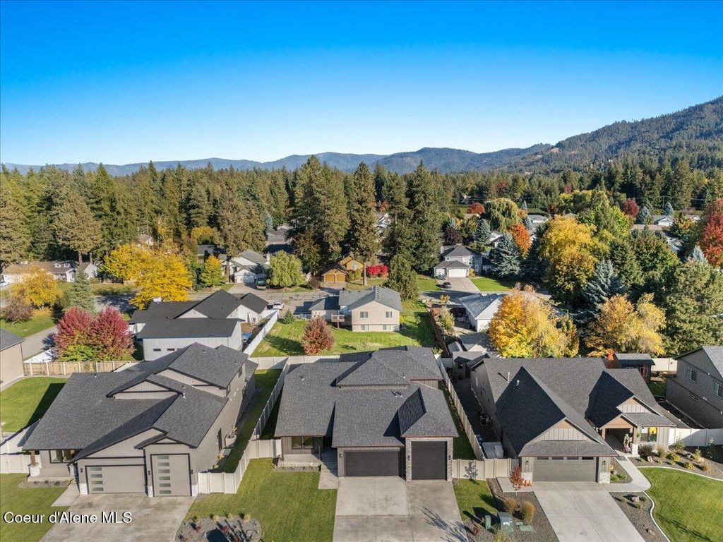 Photo of 9345 Secretariat Ln, Hayden, ID 83835 (MLS # 25-10314)