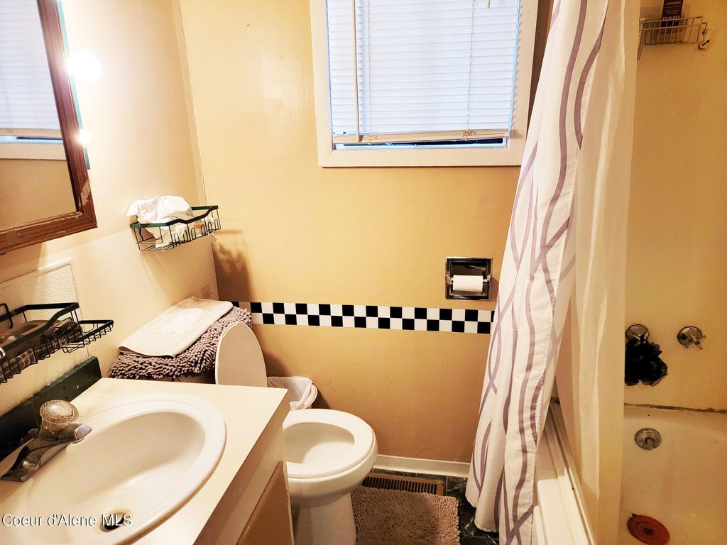 Photo of 50 CLAYTON Ave, Coeur dAlene, ID 83815 (MLS # 25-11465)