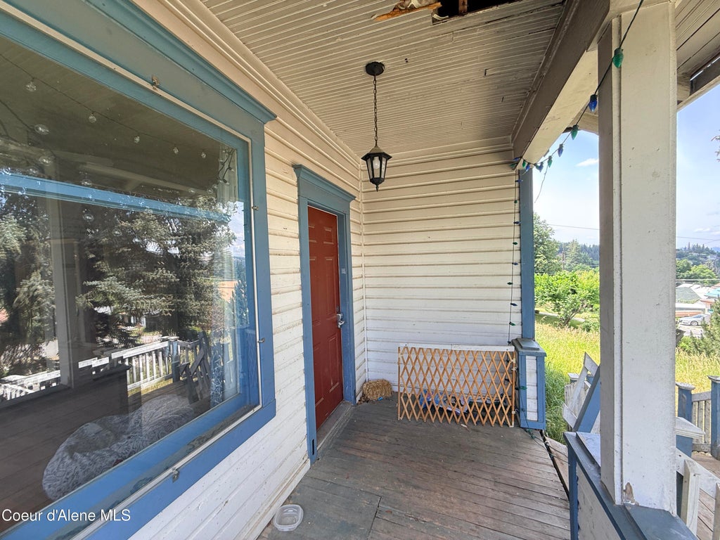 Photo of 1127 Jefferson Ave, St. Maries, ID 83861 (MLS # 26-9002)