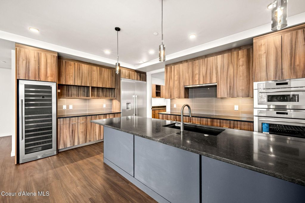 Photo of 116 3RD St #605, Coeur dAlene, ID 83814 (MLS # 26-343)