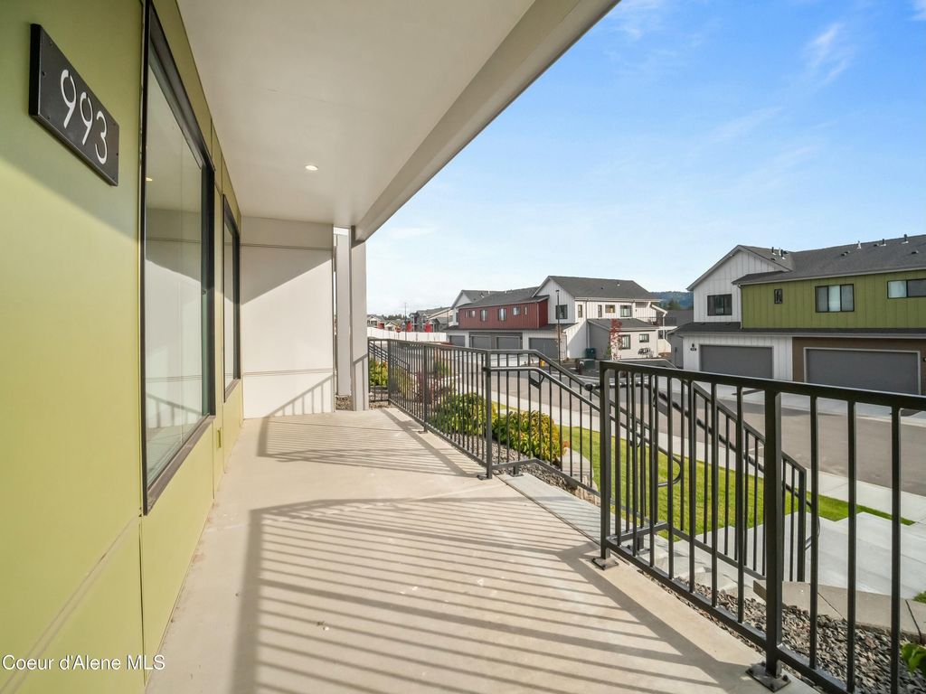 Photo of 993 RAILROAD Ave, Post Falls, ID 83854 (MLS # 25-7296)