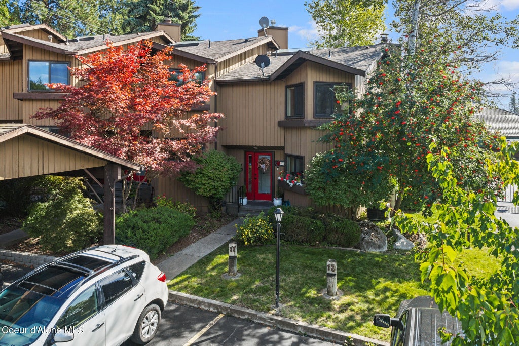 Photo of 600 HUBBARD AVE #10, Coeur dAlene, ID 83814 (MLS # 26-9528)
