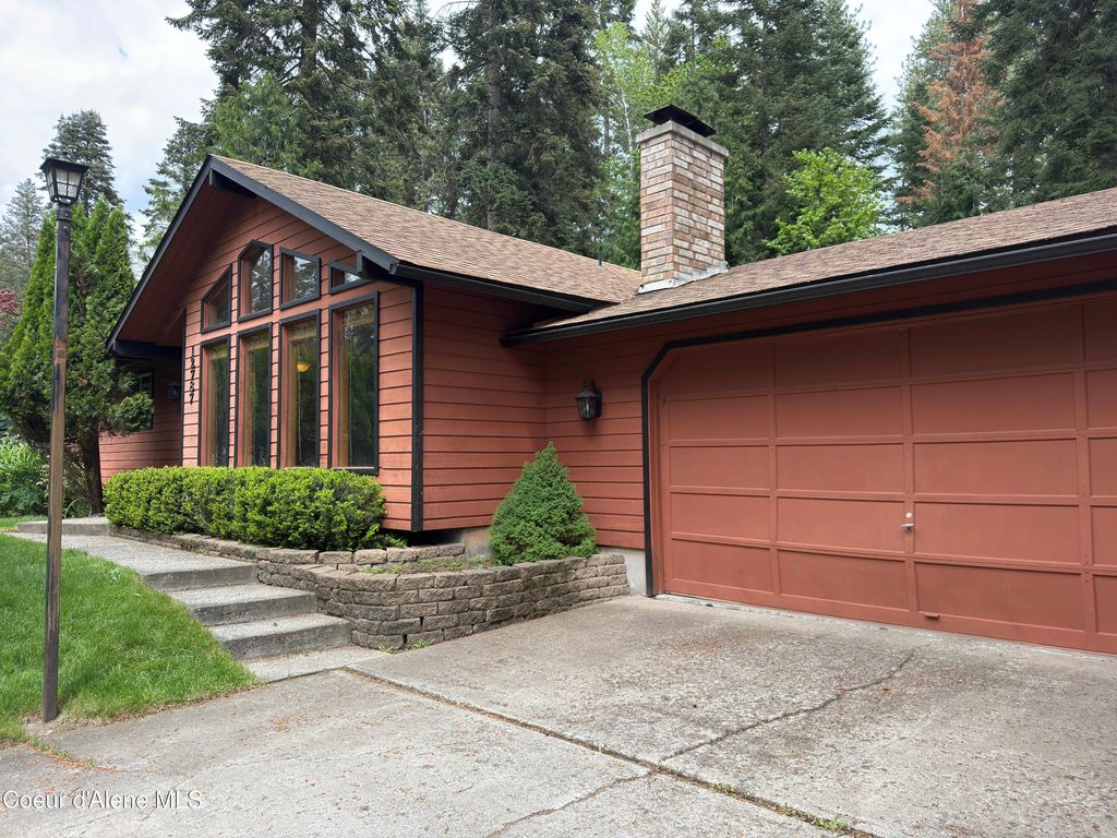 Photo of 12787 Emerald Dr, Hayden, ID 83835 (MLS # 26-4907)