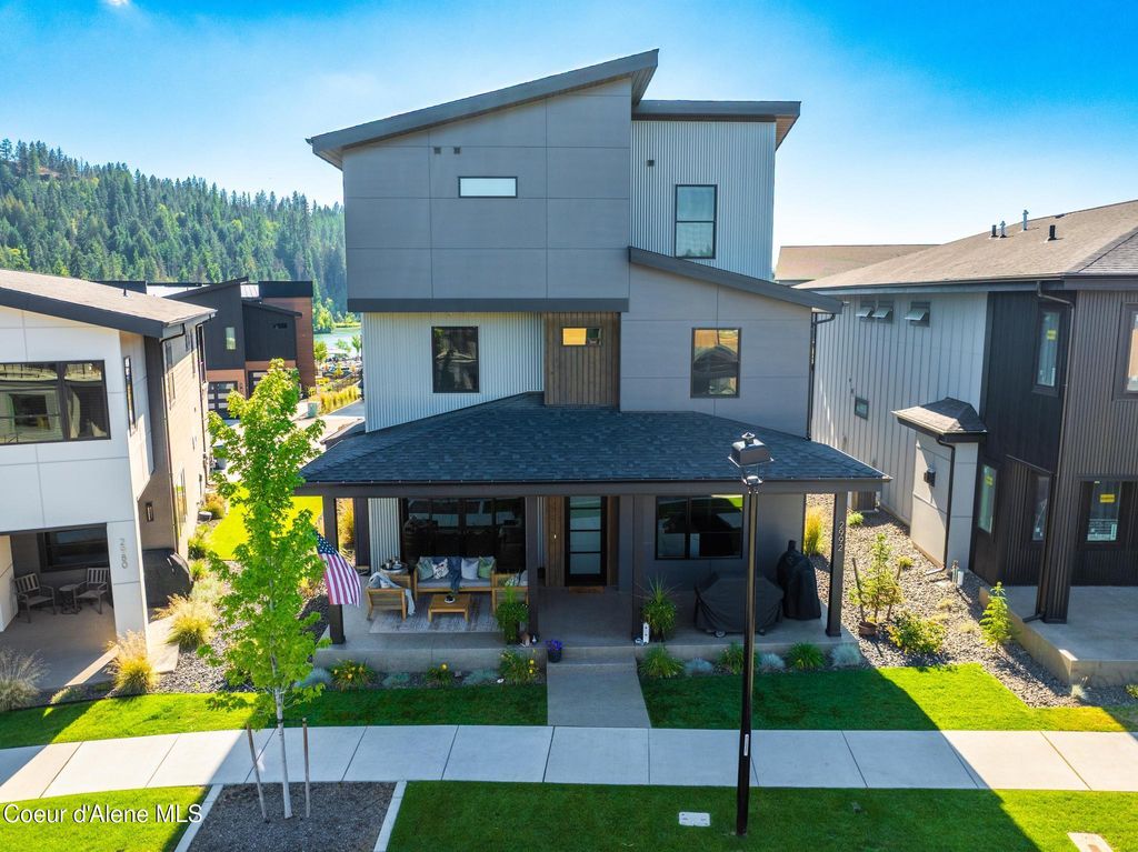 Photo of 2992 LUMBER Ln, Coeur dAlene, ID 83814 (MLS # 25-8915)