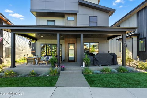 Photo of 2992 LUMBER Ln, Coeur dAlene, ID 83814 (MLS # 25-8915)