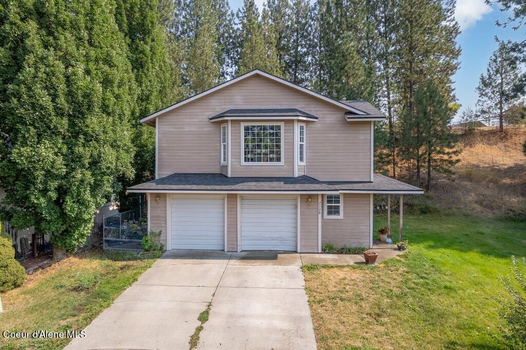 Photo of 2108 COLUMBINE Ct, Post Falls, ID 83854 (MLS # 25-10116)