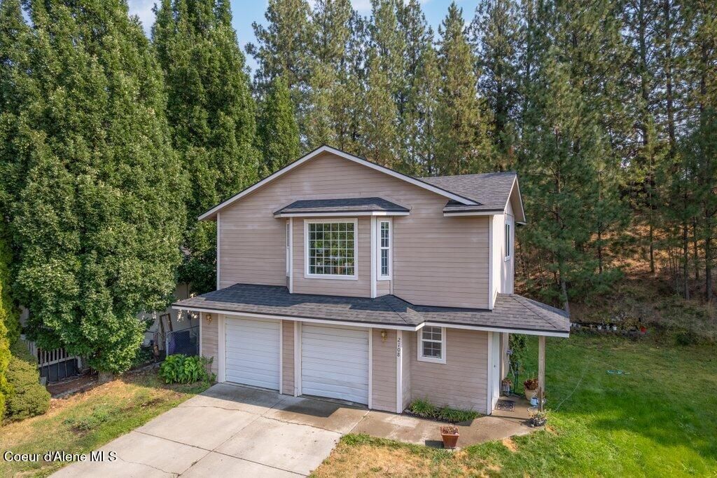 Photo of 2108 COLUMBINE Ct, Post Falls, ID 83854 (MLS # 25-10116)