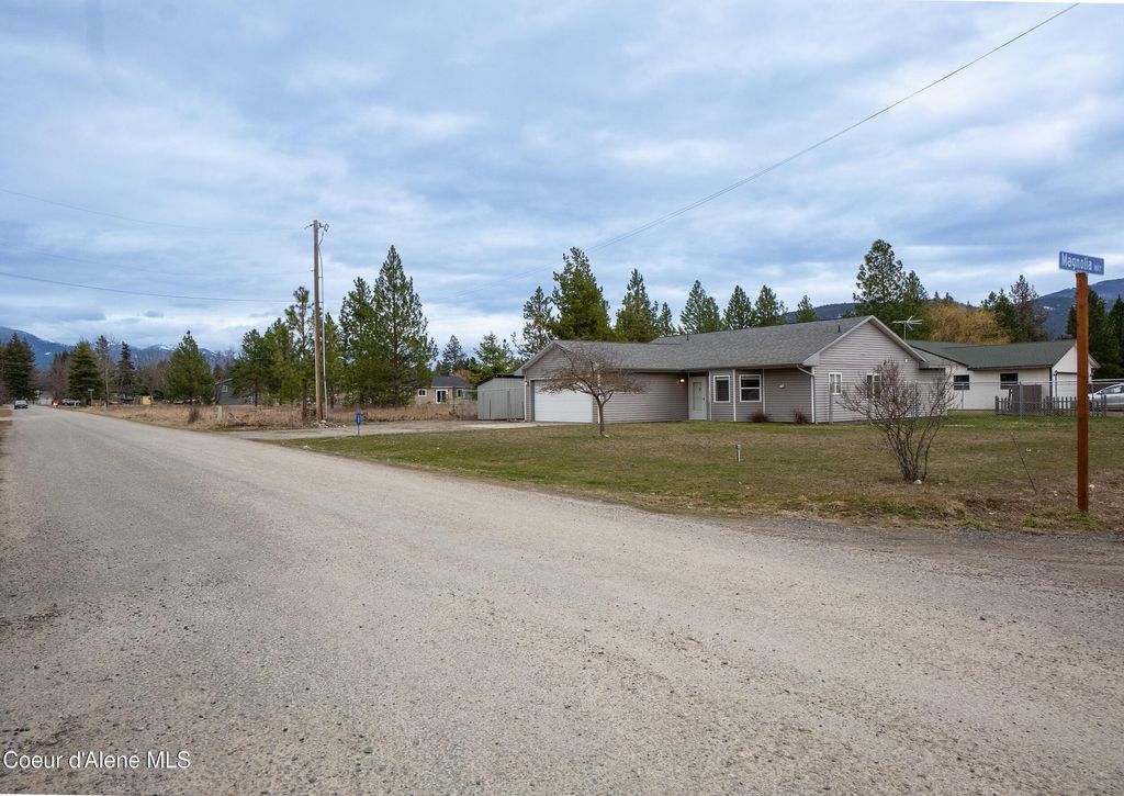 Photo of 152 Cherry Ln, Moyie Springs, ID 83845 (MLS # 26-2069)