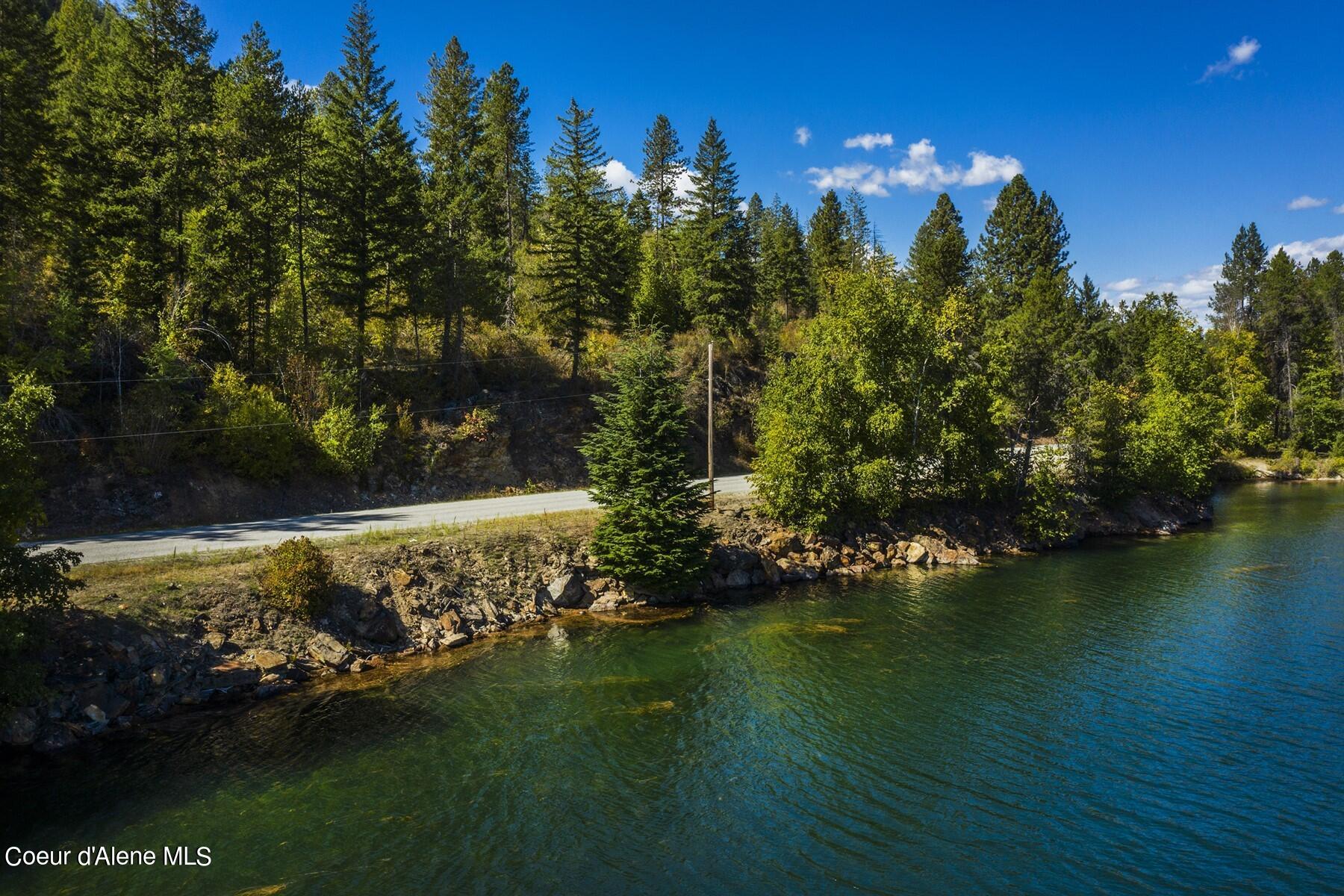 NKA Fernandes Ct, Priest River, Idaho image 8