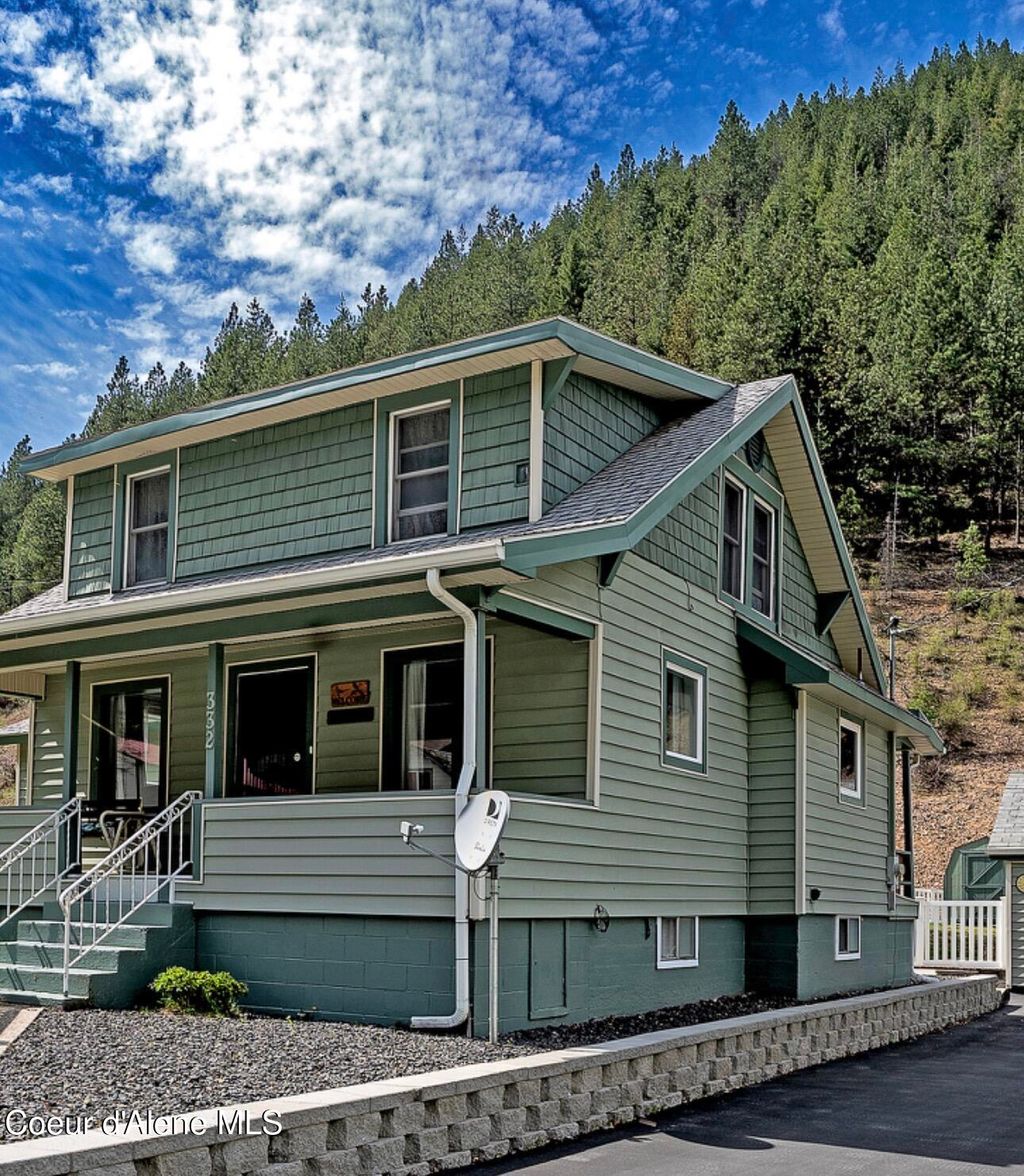 Photo of 332 Main St, Wardner, ID 83837 (MLS # 26-3984)