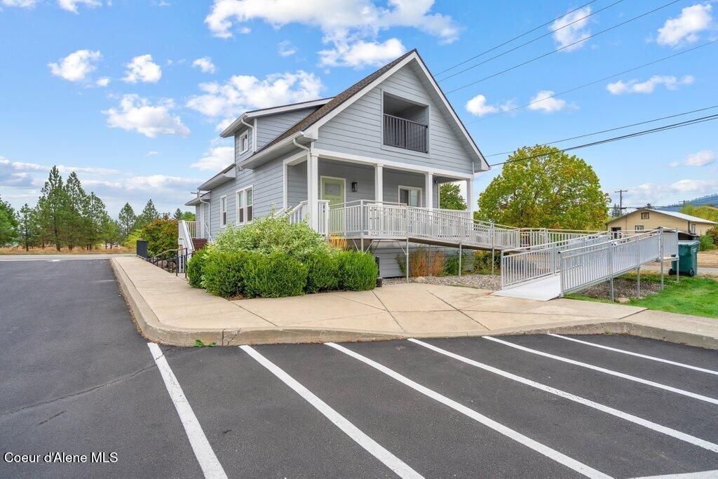 Photo of 305 Lincoln St, Post Falls, ID 83854 (MLS # 25-10338)
