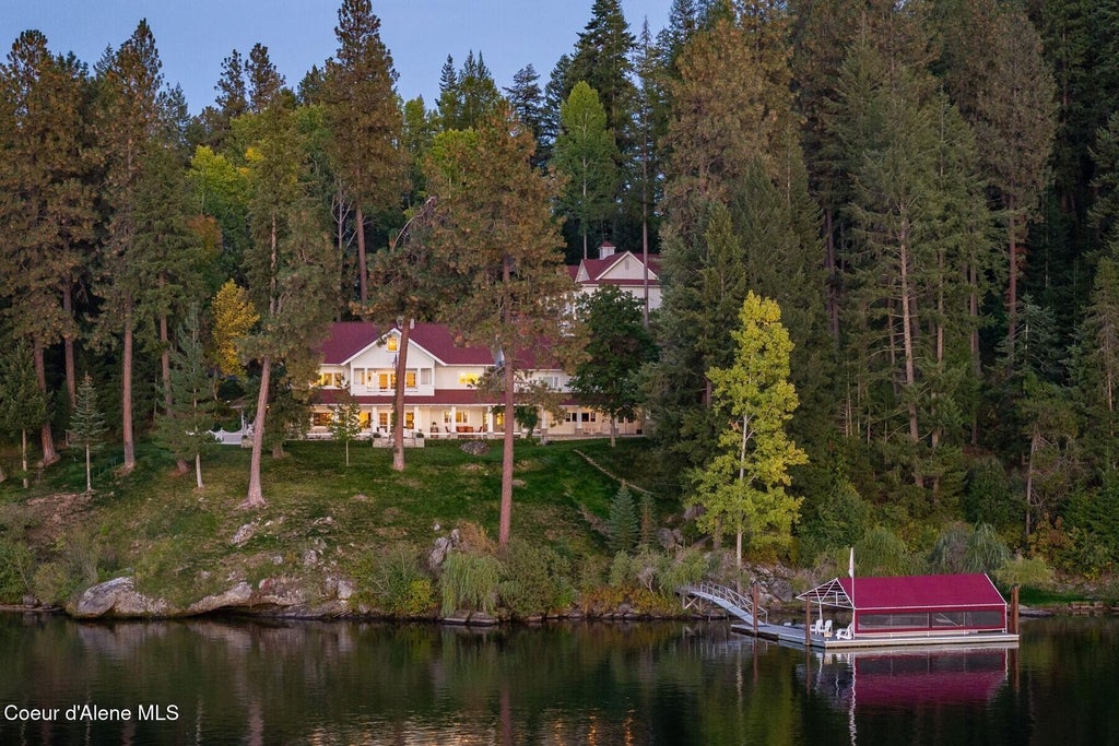 Photo of 855 Red Hog, Coeur dAlene, ID 83814 (MLS # 26-9922)