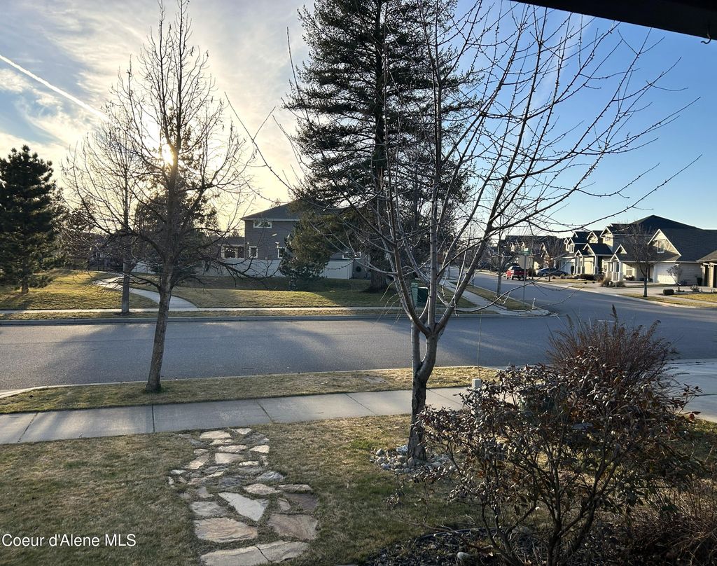 Photo of 7058 Cornwall St, Coeur dAlene, ID 83815 (MLS # 26-1969)