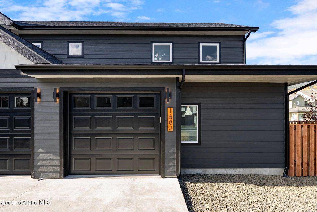 Photo of 1683 Onyx Ct, Sandpoint, ID 83864 (MLS # 25-10850)