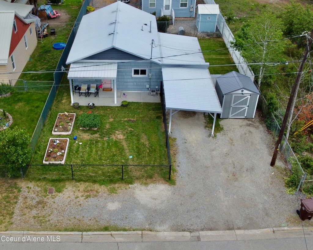 Photo of 306 Third St, Osburn, ID 83849 (MLS # 26-5670)